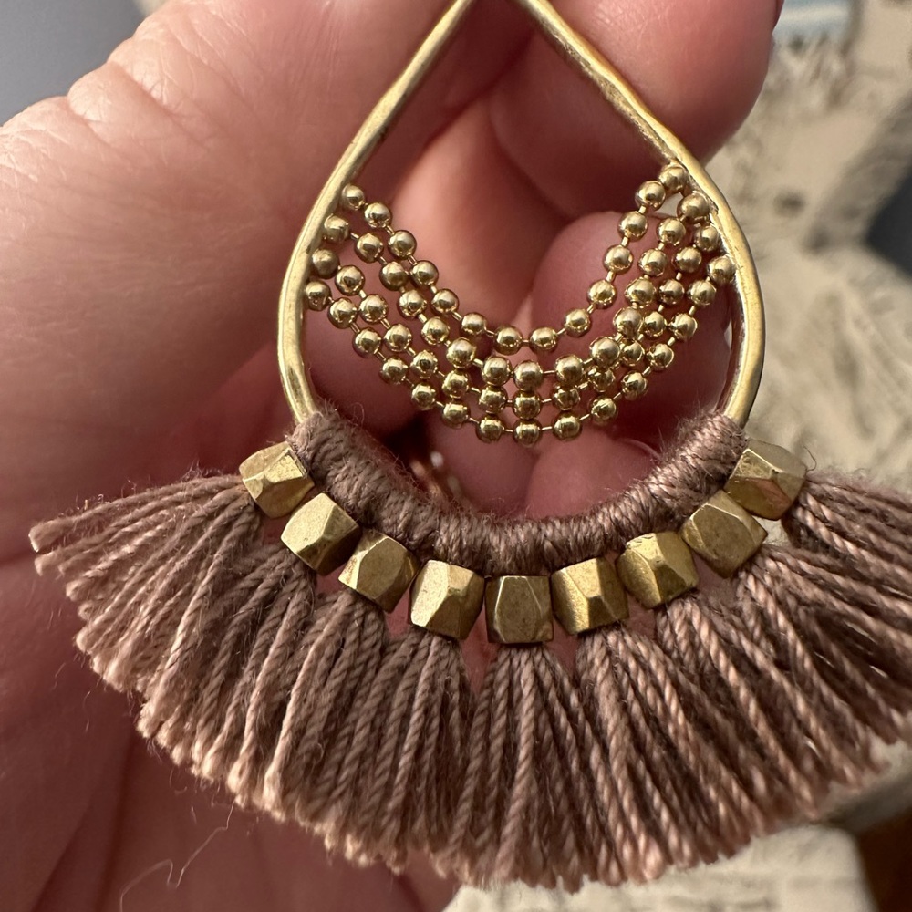 Stella & Dot gold and mauve earrings